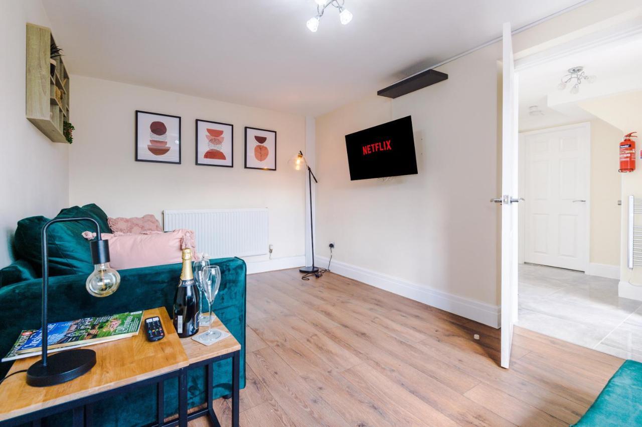 Charming 3-Bed Cottage In Chester, Ideal For Families & Workers, Free Parking - Sleeps 7 Dış mekan fotoğraf