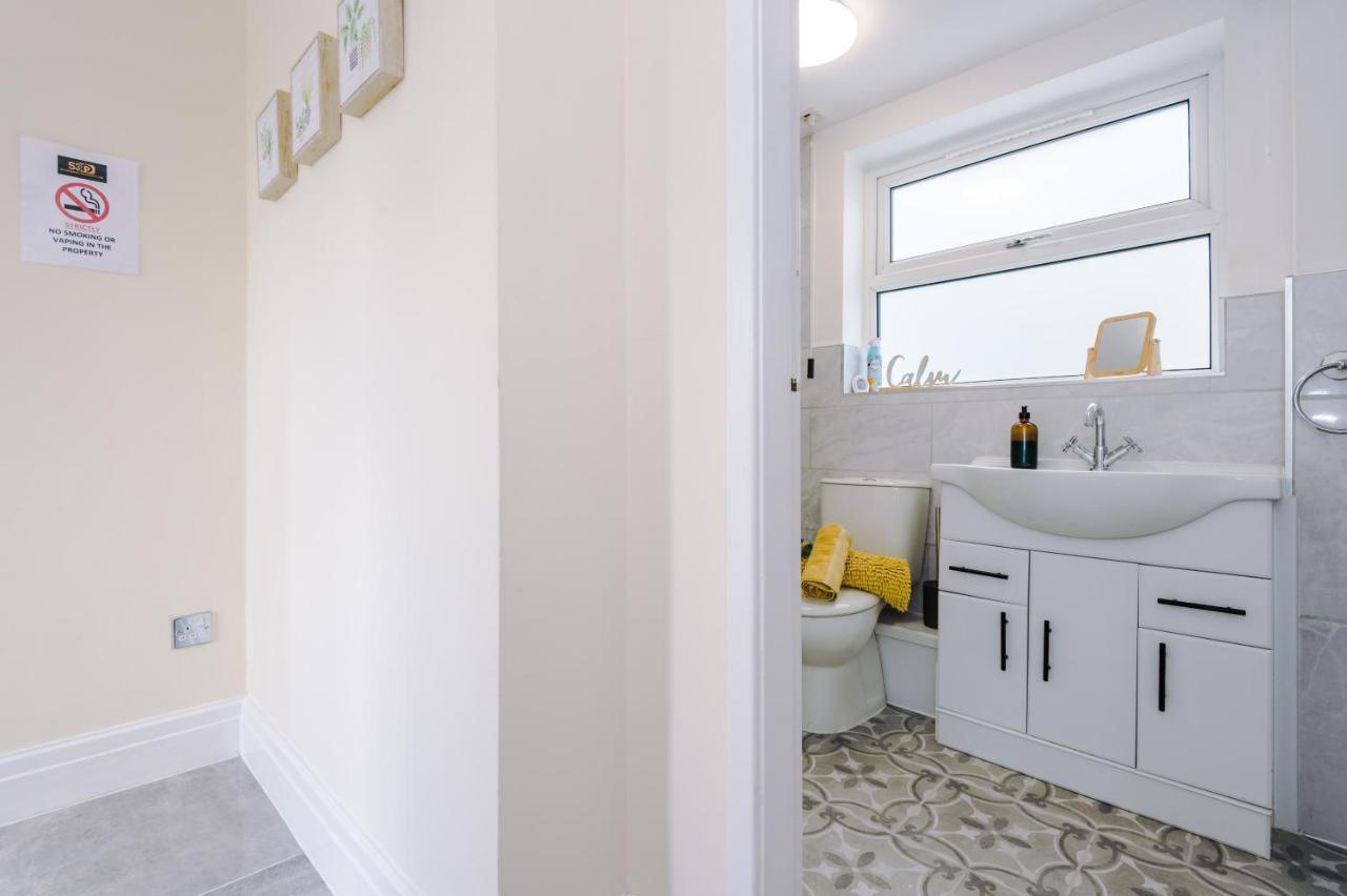 Charming 3-Bed Cottage In Chester, Ideal For Families & Workers, Free Parking - Sleeps 7 Dış mekan fotoğraf