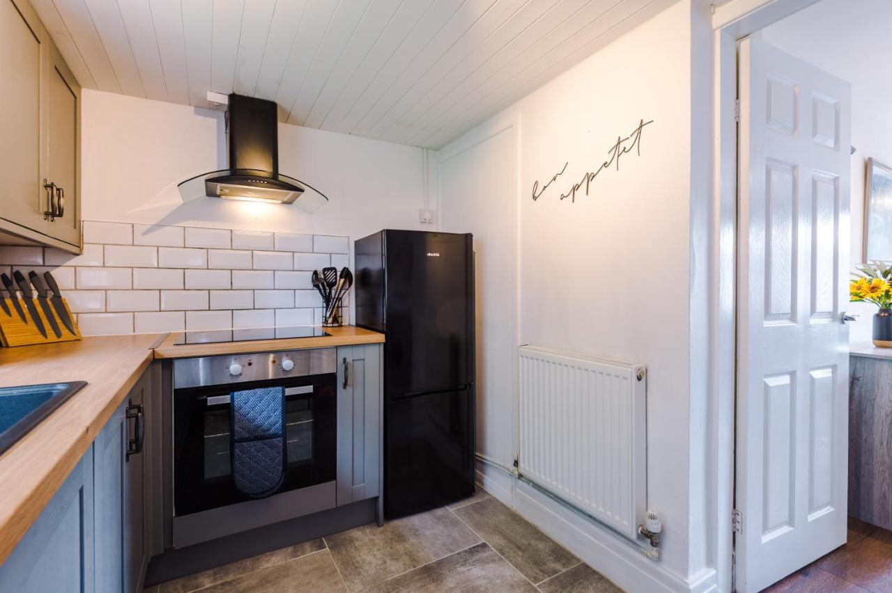 Charming 3-Bed Cottage In Chester, Ideal For Families & Workers, Free Parking - Sleeps 7 Dış mekan fotoğraf