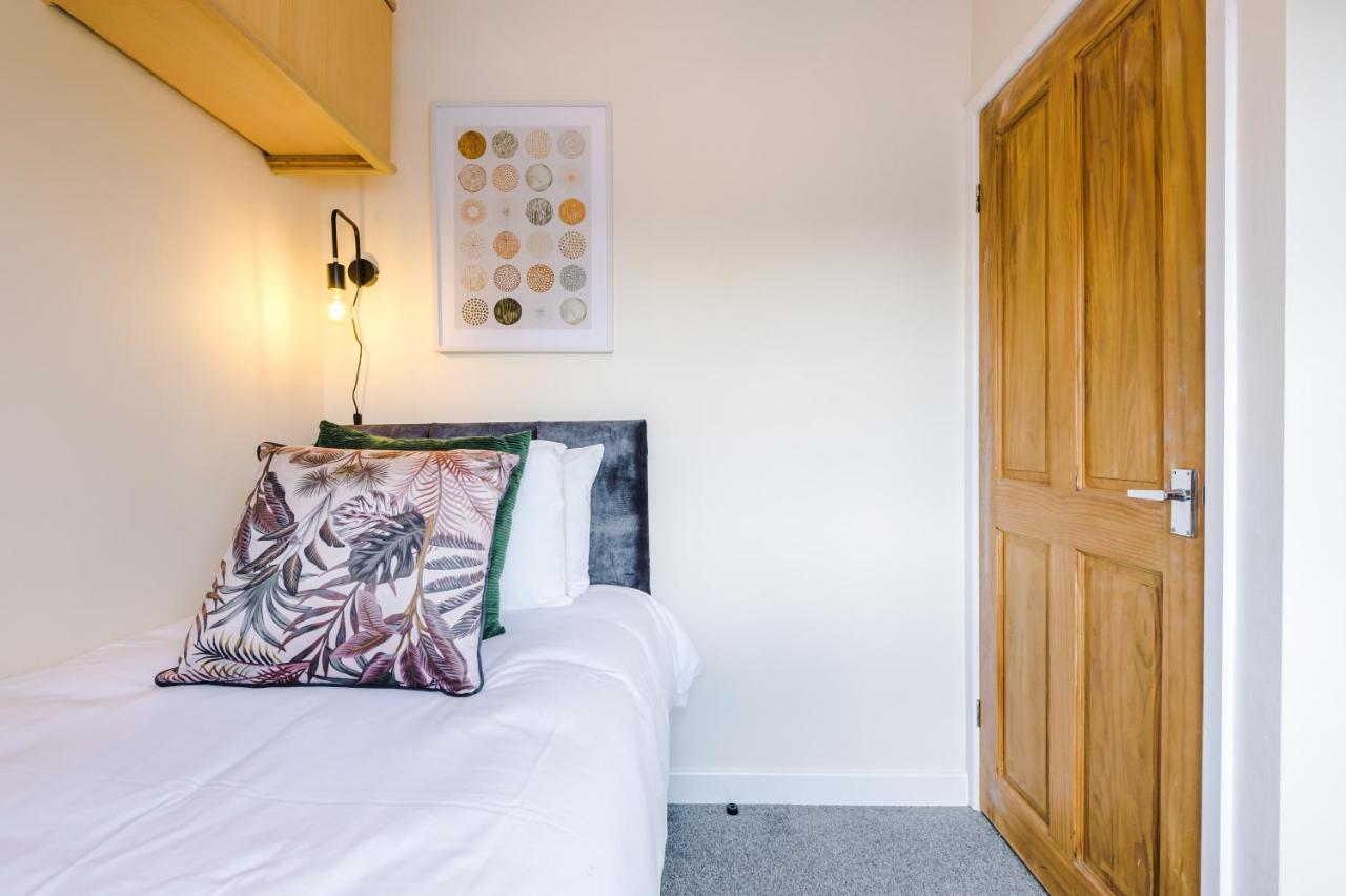 Charming 3-Bed Cottage In Chester, Ideal For Families & Workers, Free Parking - Sleeps 7 Dış mekan fotoğraf