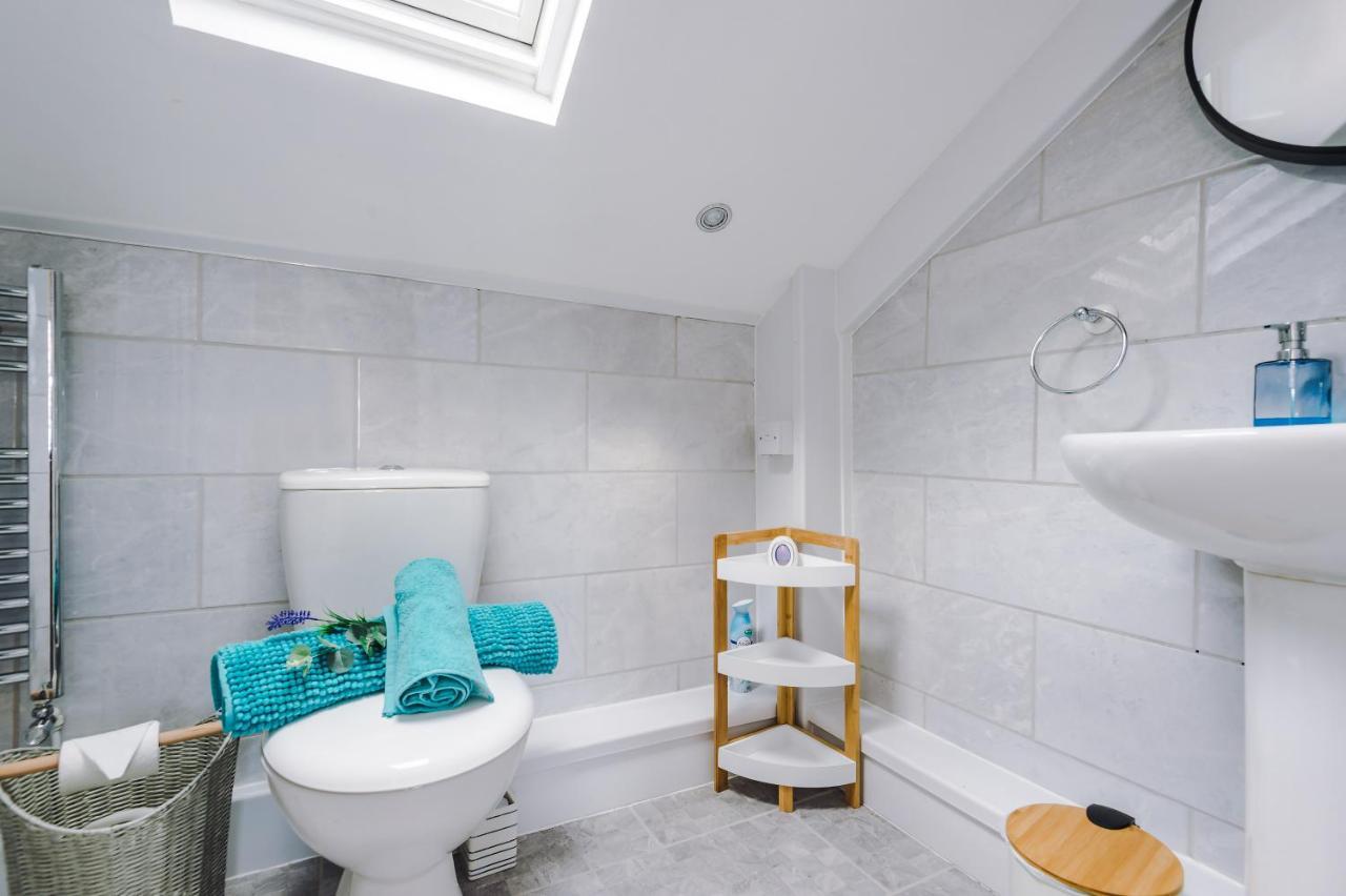 Charming 3-Bed Cottage In Chester, Ideal For Families & Workers, Free Parking - Sleeps 7 Dış mekan fotoğraf